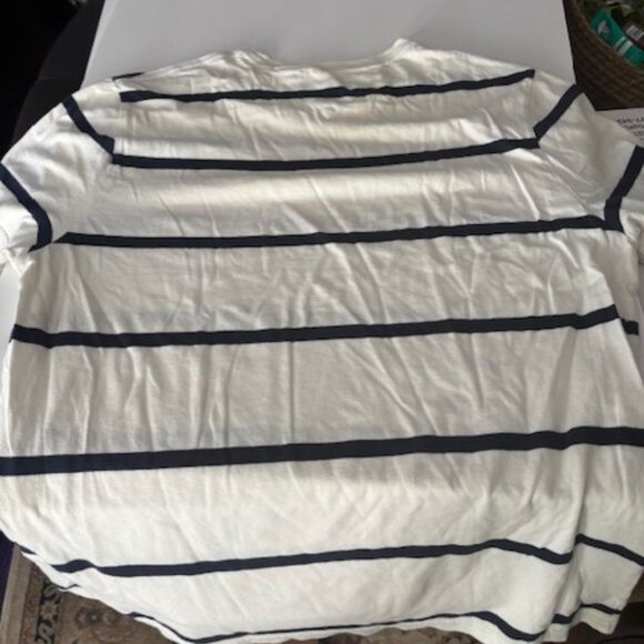 Mens Medium Tommy Hilfiger T-Shirt - Picture 3 of 3